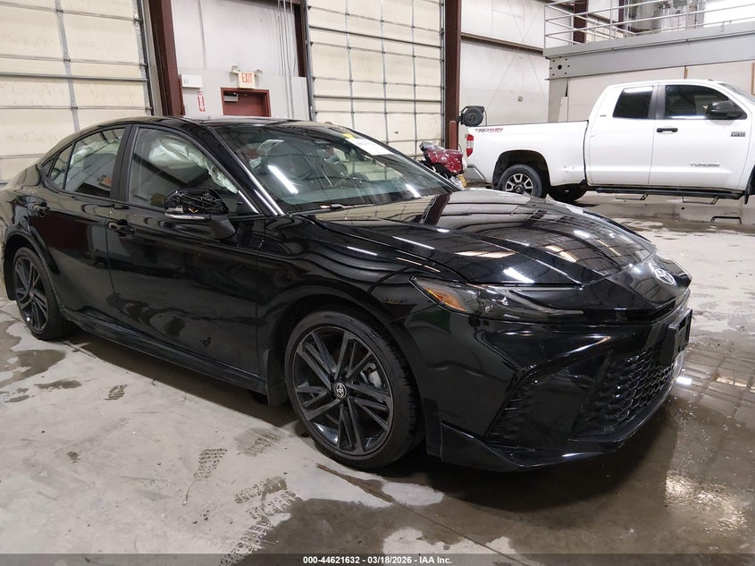 2025 TOYOTA CAMRY XSE