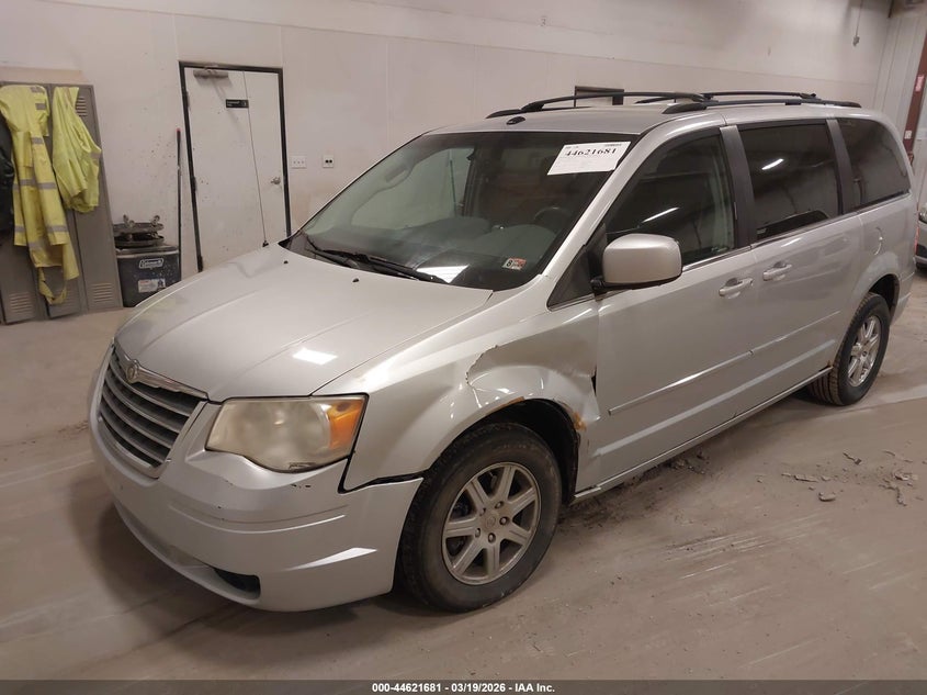 2010 Chrysler Town & Country Touring