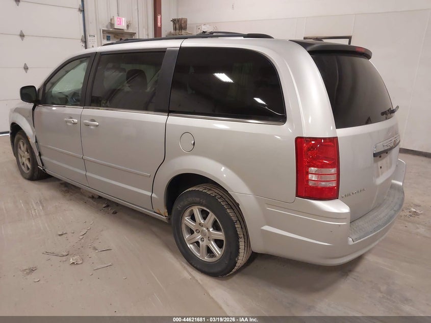 2010 Chrysler Town & Country Touring