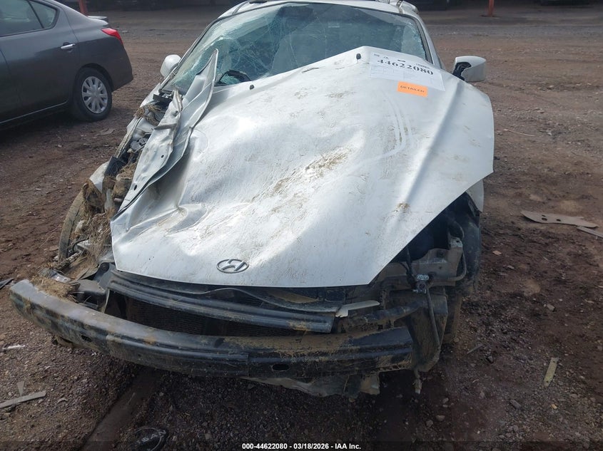 2008 Hyundai Tiburon Gs VIN: KMHHM66D98U282823 Lot: 44622080