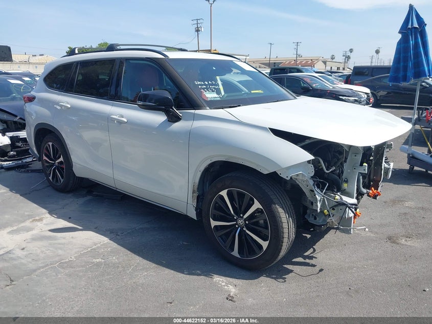 2022 Toyota Highlander Xse