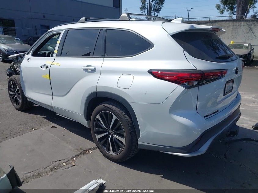 2022 Toyota Highlander Xse