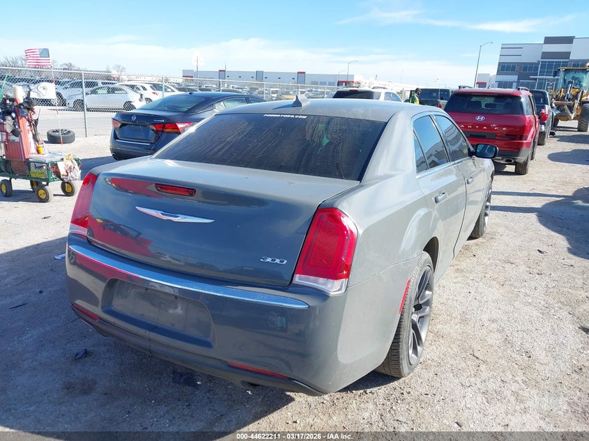 2018 Chrysler 300 Touring L
