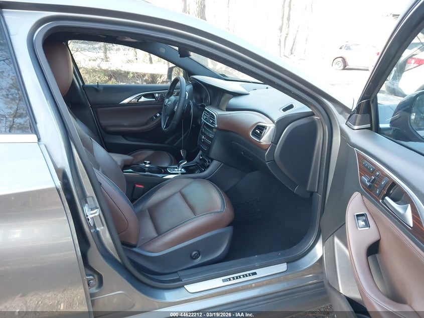 2017 Infiniti Qx30 Premium