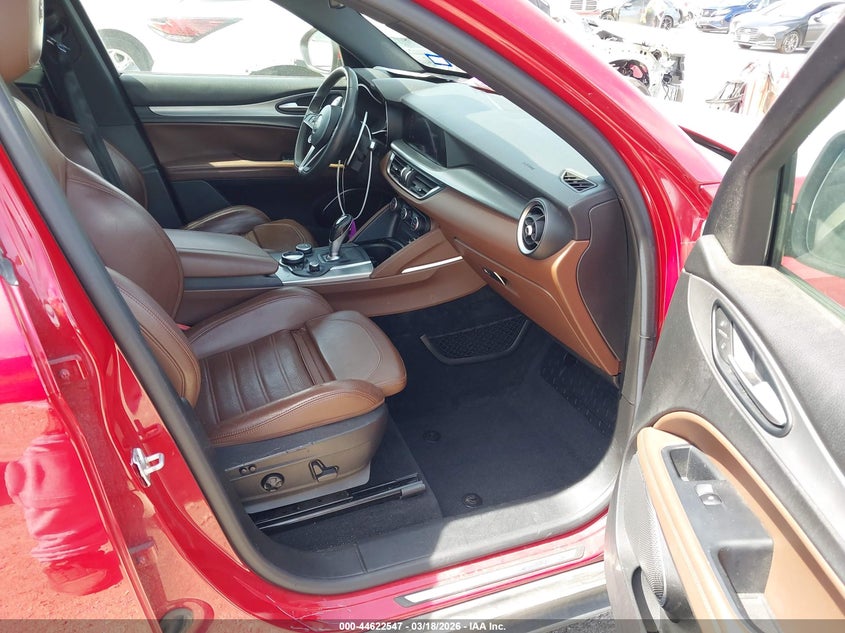 2018 Alfa Romeo Stelvio Ti Sport Awd