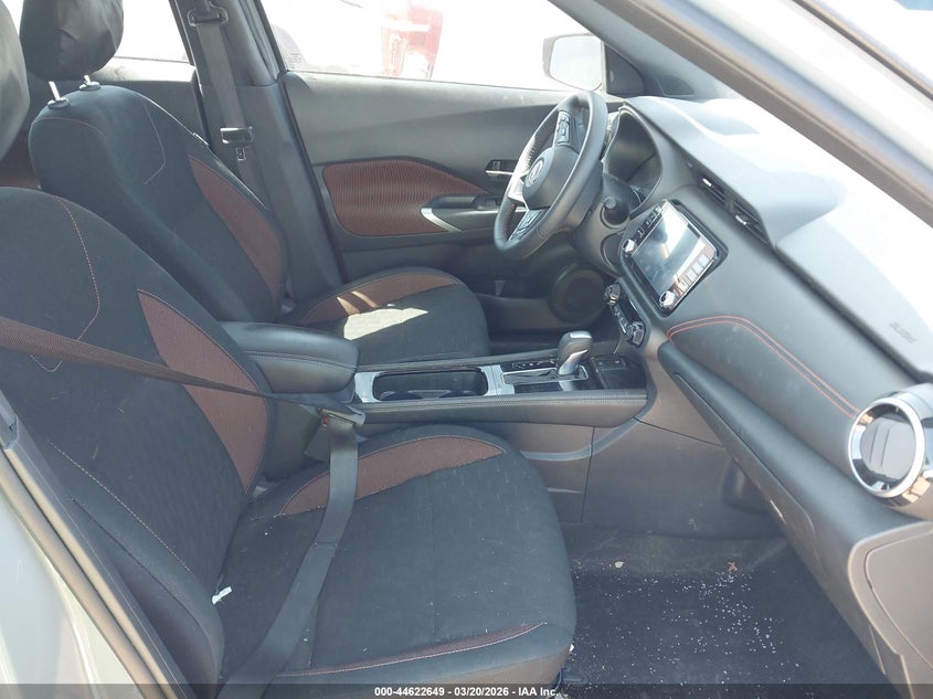 2024 Nissan Kicks Sr Xtronic Cvt