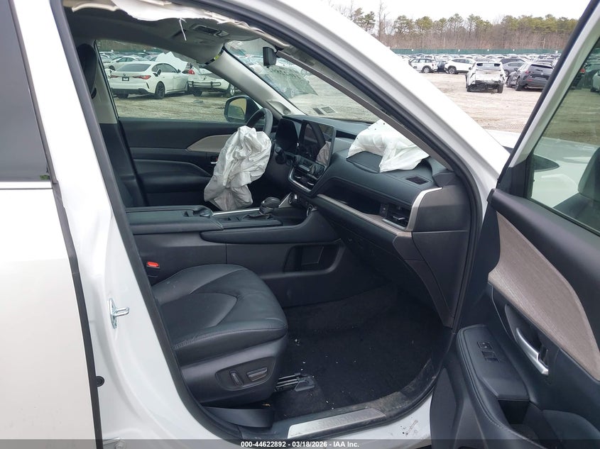 2024 Toyota Grand Highlander Platinum