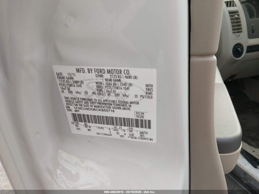 1FMCU9DG6CKB55718 2012 Ford Escape 3.0 Xlt white