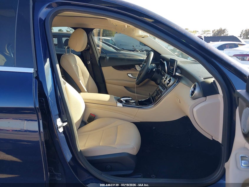 2015 Mercedes-Benz C 300