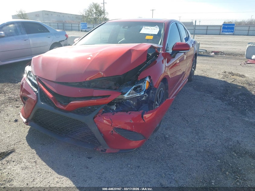 2020 TOYOTA CAMRY auction photo 2