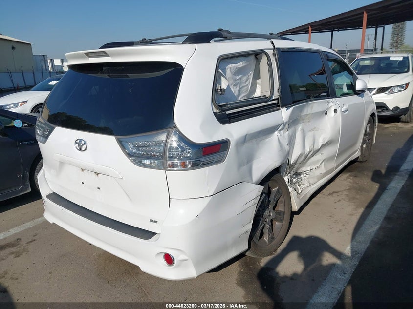 2012 Toyota Sienna Se 8 Passenger