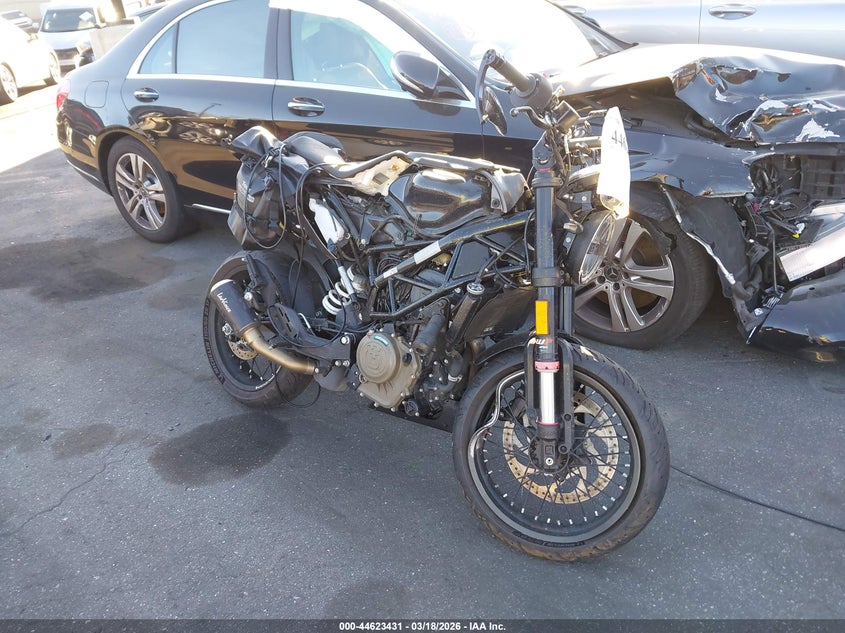 2023 HUSQVARNA VITPILEN 401/SVARTPILEN 401 auction photo 8