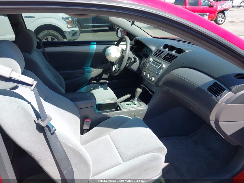 2005 Toyota Camry Solara Se