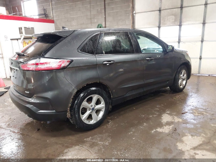 2020 Ford Edge Se