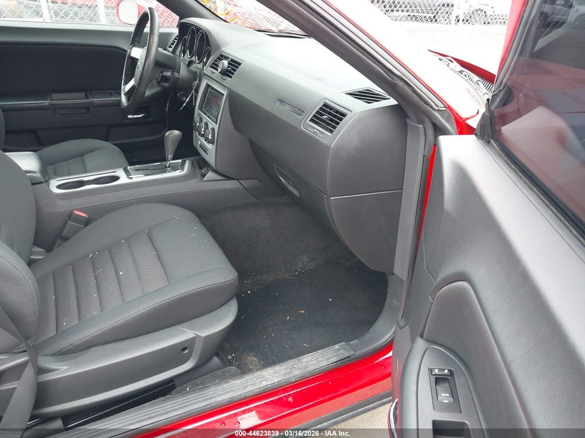 2010 Dodge Challenger Se