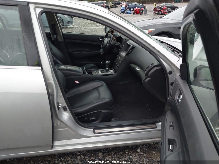 2012 Infiniti G37 Journey