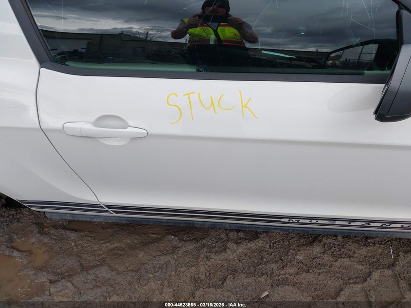 2011 Ford Mustang V6/V6 Premium