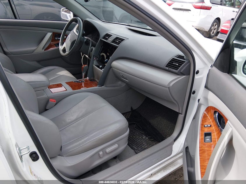 2011 Toyota Camry Xle V6