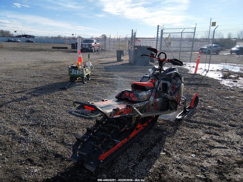 2022 SKI DOO RENEGADE ADRENALINE 850 auction photo 4