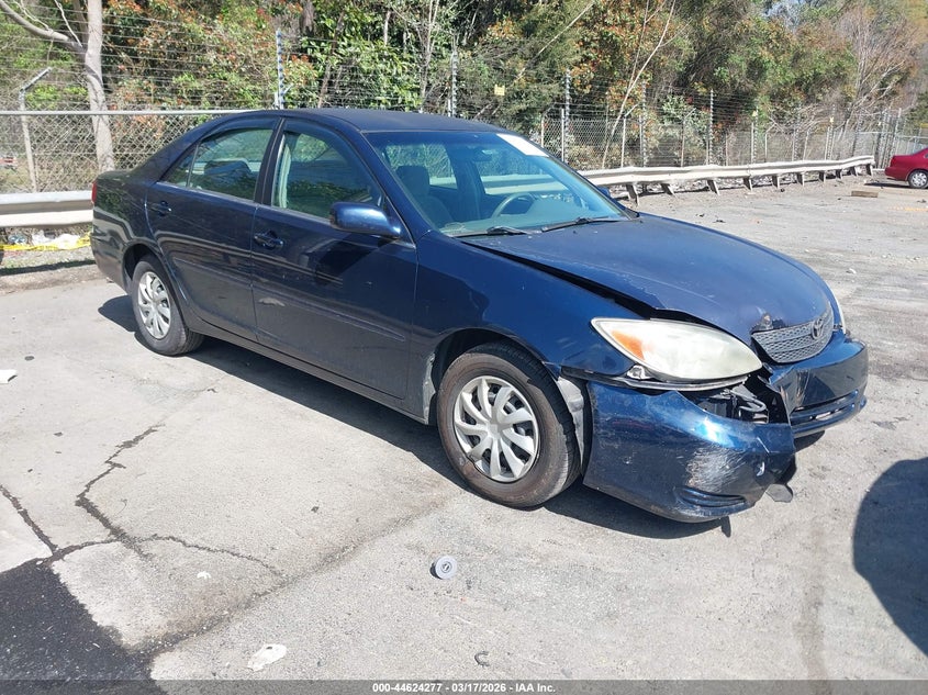 2004 Toyota Camry Le