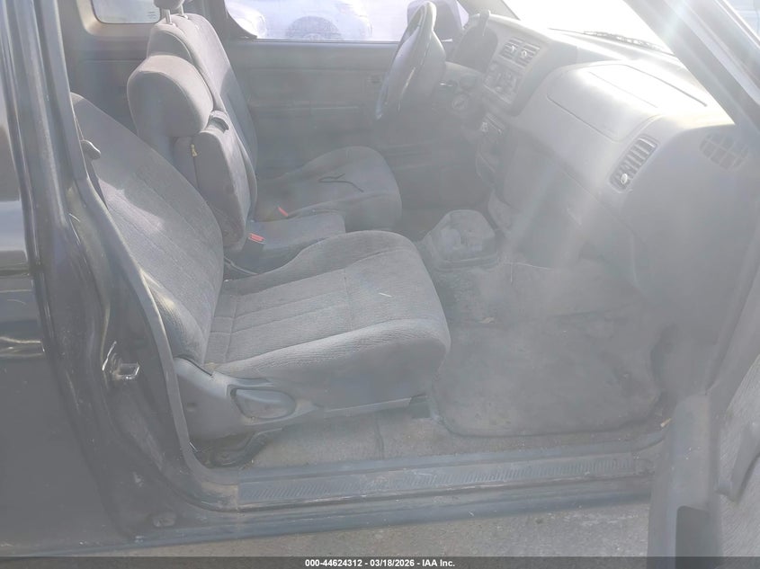 1999 Nissan Frontier Se/Xe