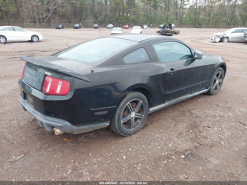 2010 Ford Mustang V6