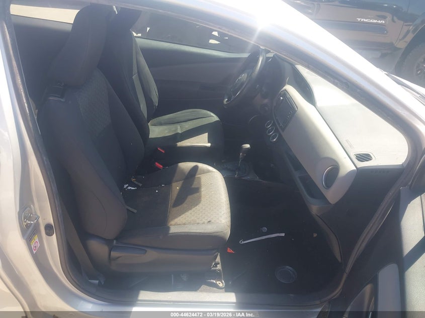 2015 Toyota Yaris Le