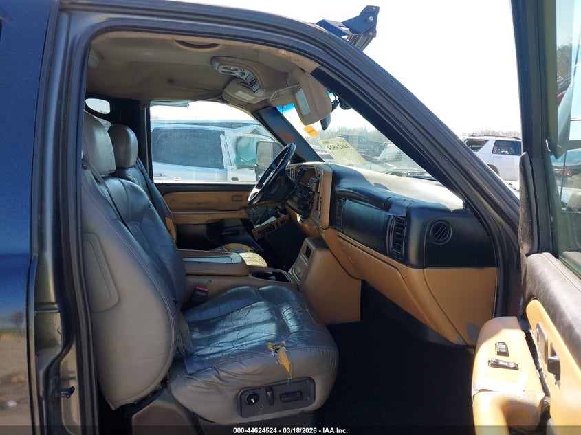 2001 Chevrolet Suburban 1500 Lt