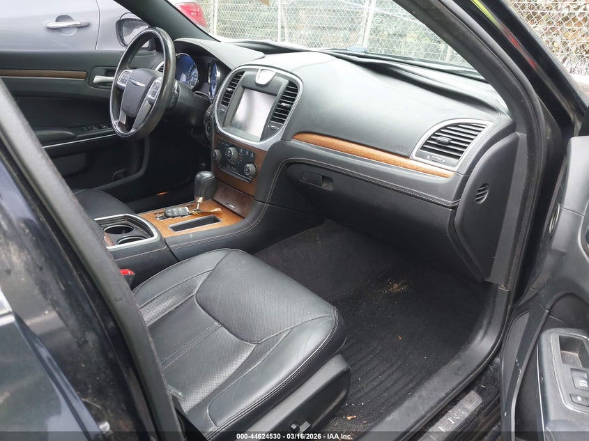 2013 Chrysler 300C John Varvatos Luxury Edition