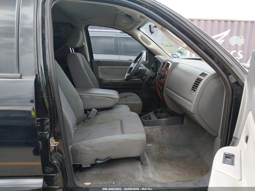 2005 Dodge Dakota Slt