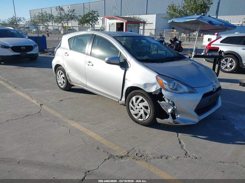 2015 Toyota Prius C One