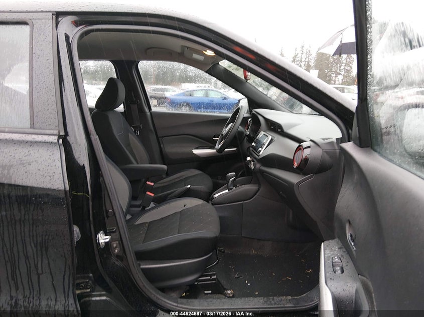 2018 Nissan Kicks Sv