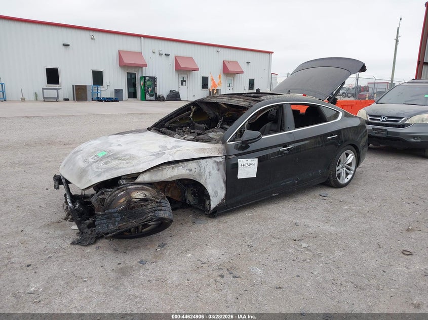 Vin: waubncf57ka011084, lot: 45121886, audi a5 45 premium 20192