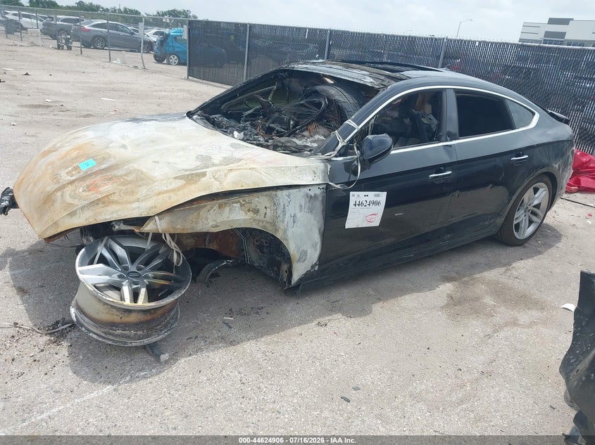 Vin: waubncf57ka011084, lot: 45121886, audi a5 45 premium 20192