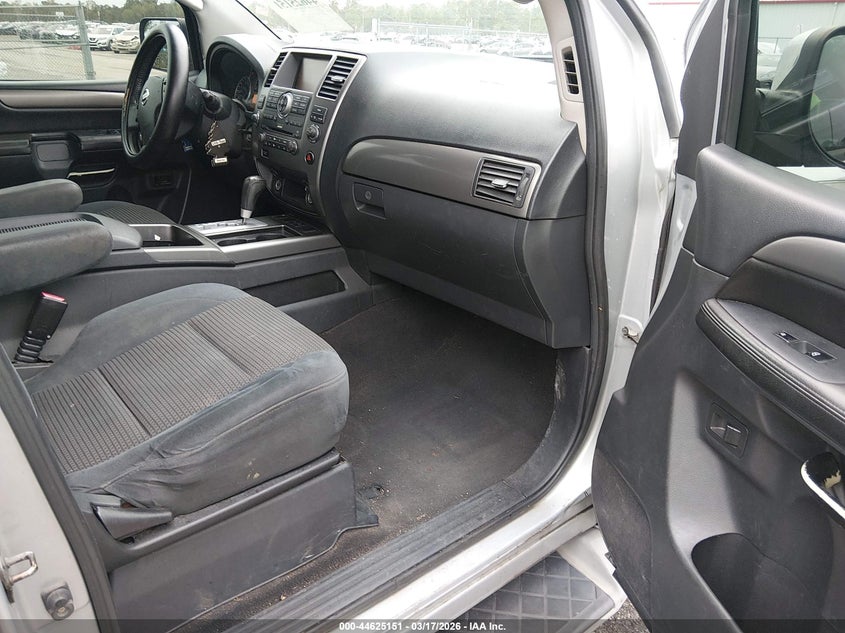 2011 Nissan Armada Sv