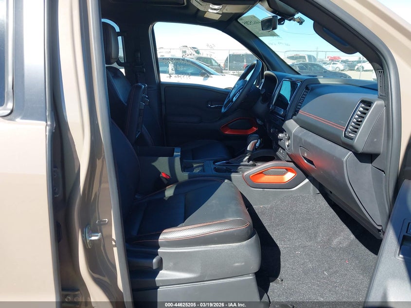 2023 Nissan Frontier Pro-X 4X2