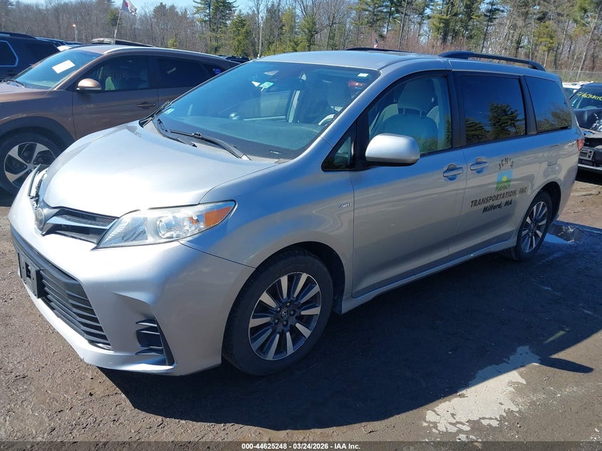2018 Toyota Sienna Le 7 Passenger