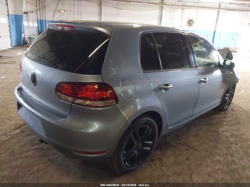 2011 Volkswagen Golf 2.5L 4-Door