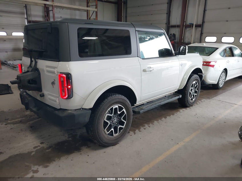 2023 Ford Bronco Outer Banks