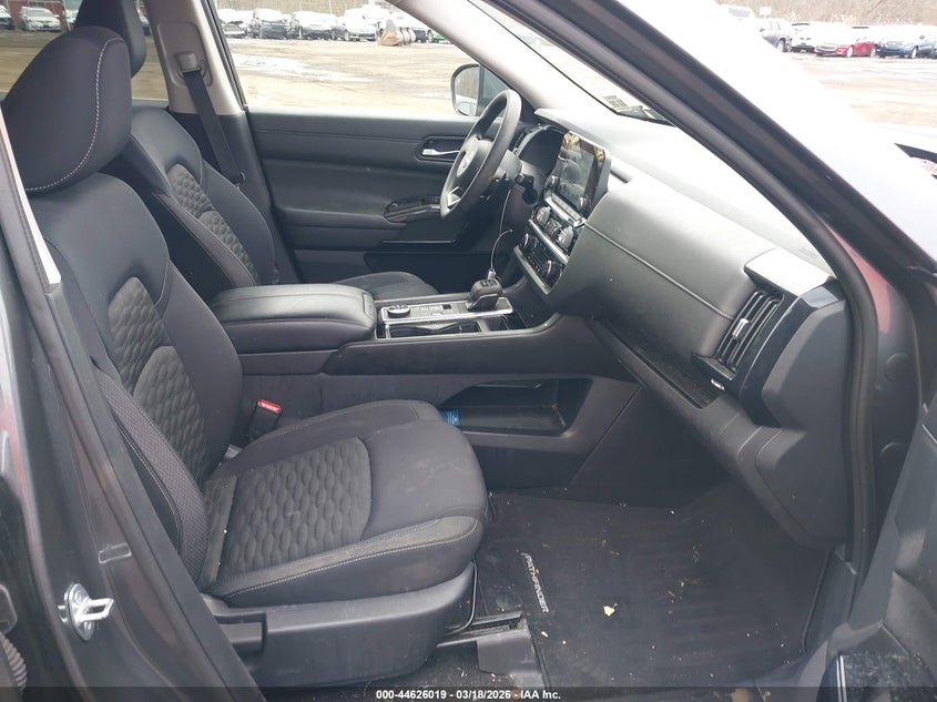 2022 Nissan Pathfinder S 4Wd