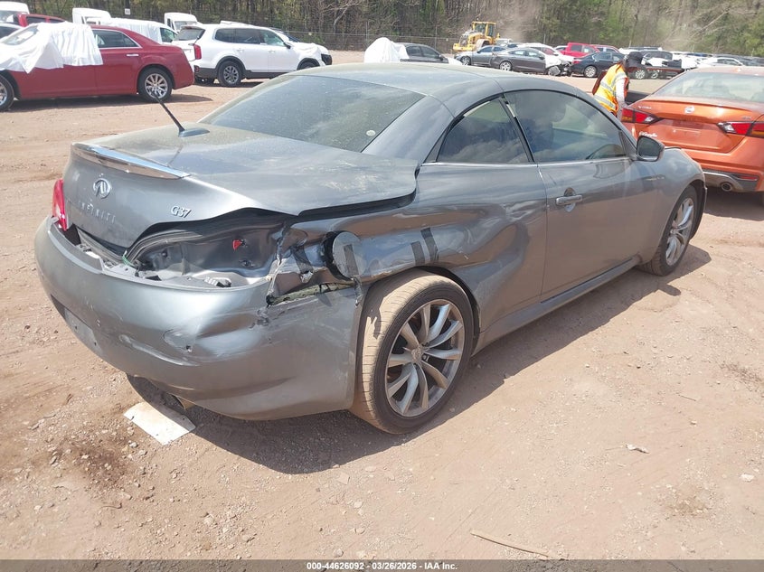 2013 Infiniti G37