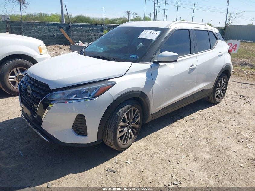 2022 Nissan Kicks Sv Xtronic Cvt