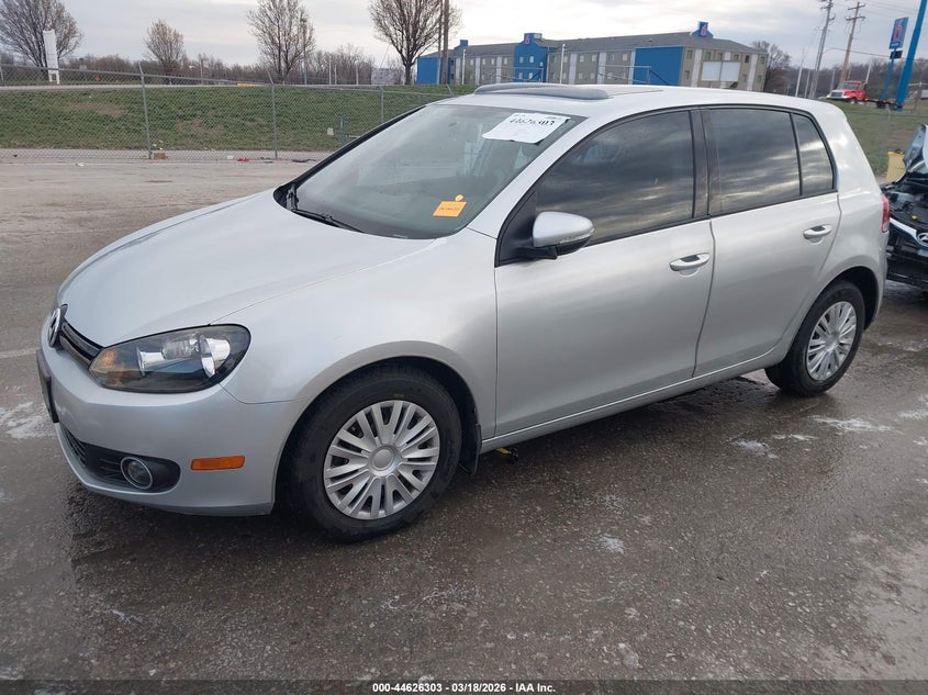 2013 Volkswagen Golf 2.5L 4-Door