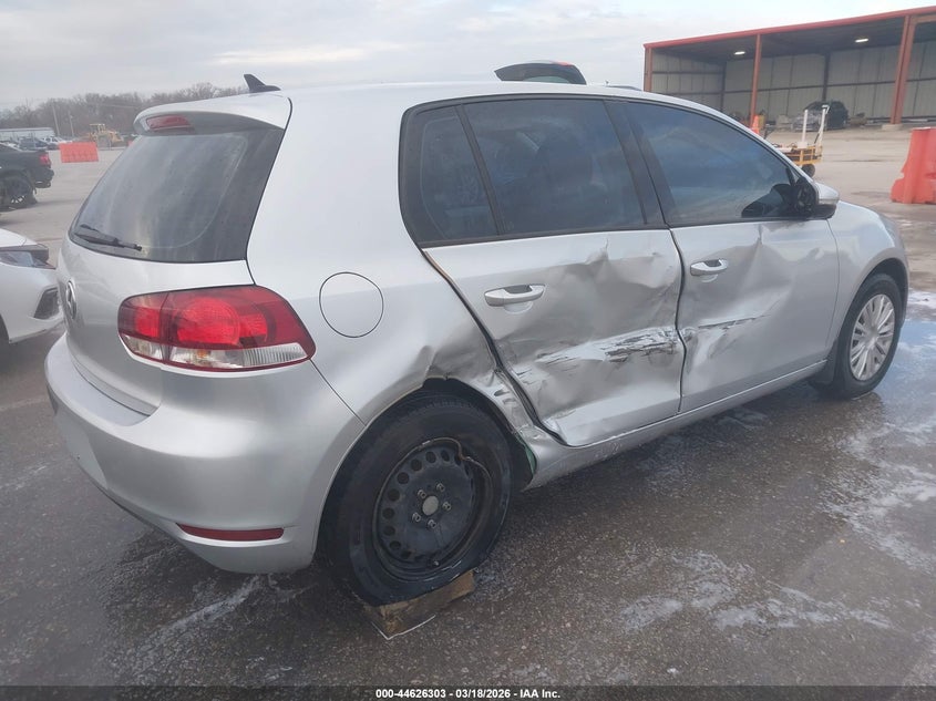 2013 Volkswagen Golf 2.5L 4-Door