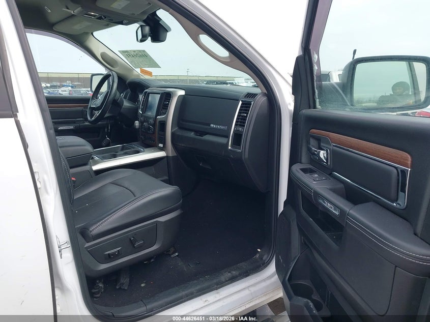 2018 Ram 1500 Laramie 4X4 5'7 Box