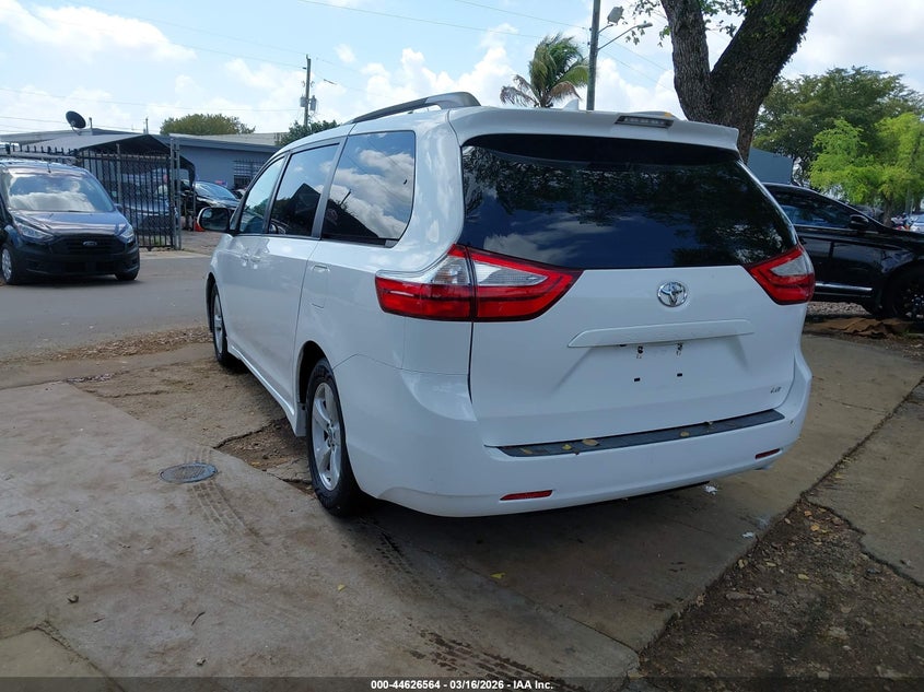 2019 Toyota Sienna Le 8 Passenger