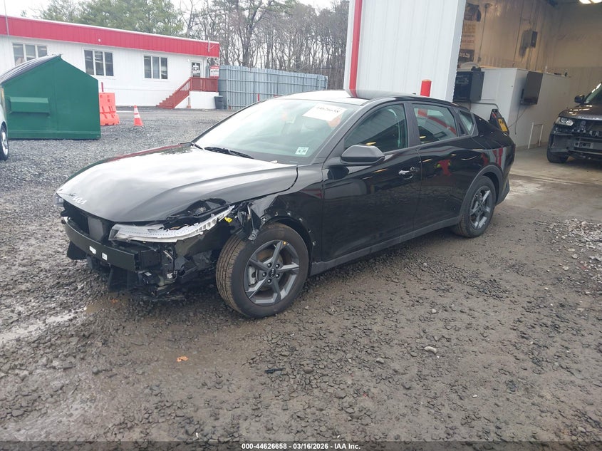 Vin: 3kpft4dexse153378, lot: 45123638, kia k4 lxs 20252