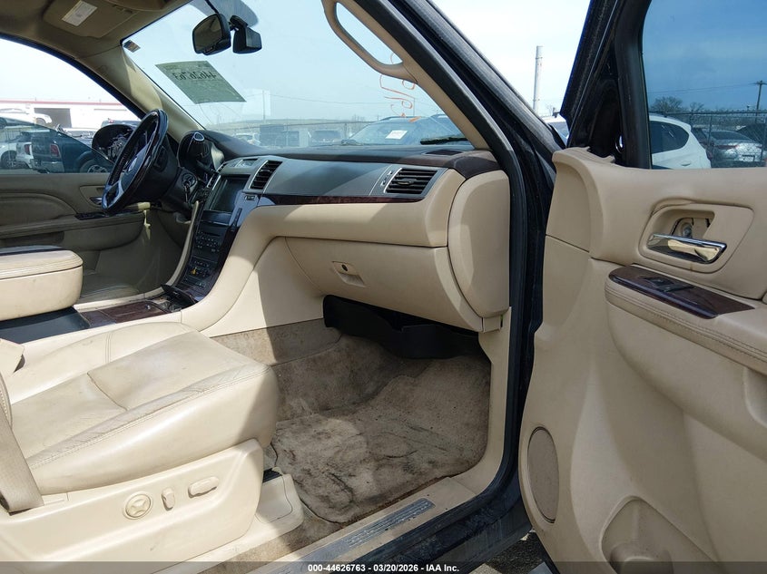 2011 Cadillac Escalade Premium