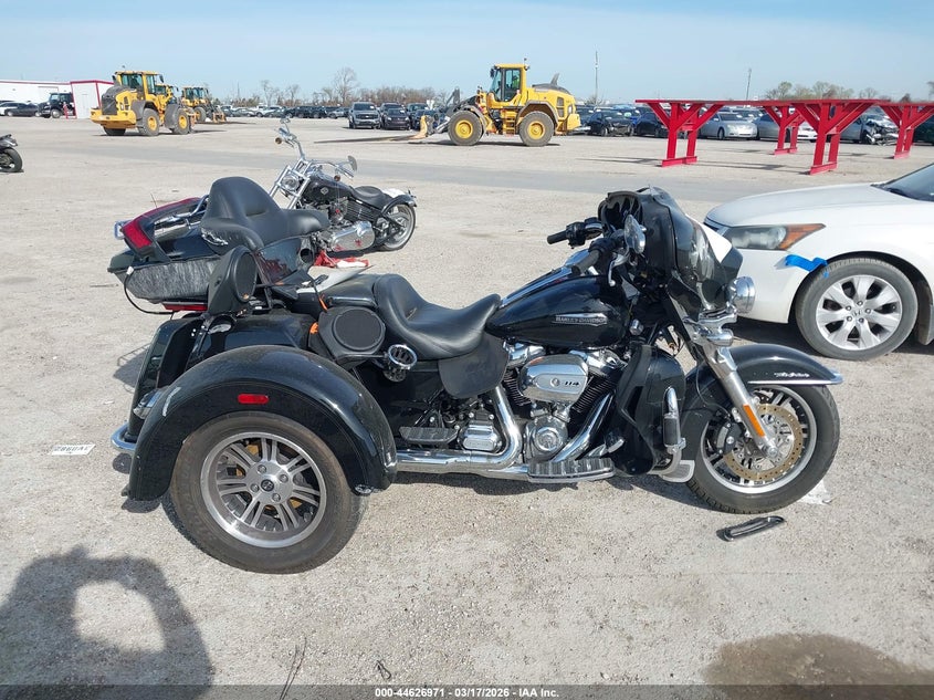 2020 Harley-Davidson Flhtcutg VIN: 1HD1MAF1XLB851079 Lot: 44626971