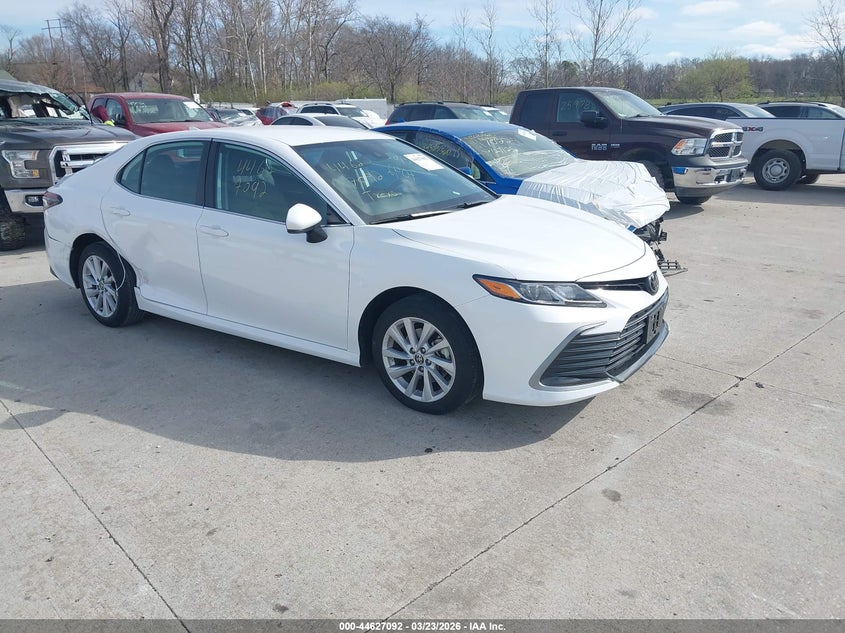 2021 Toyota Camry Le